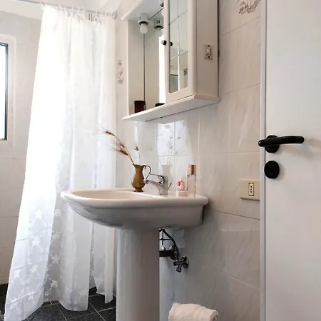 Luigi Βίλα Torre Pali